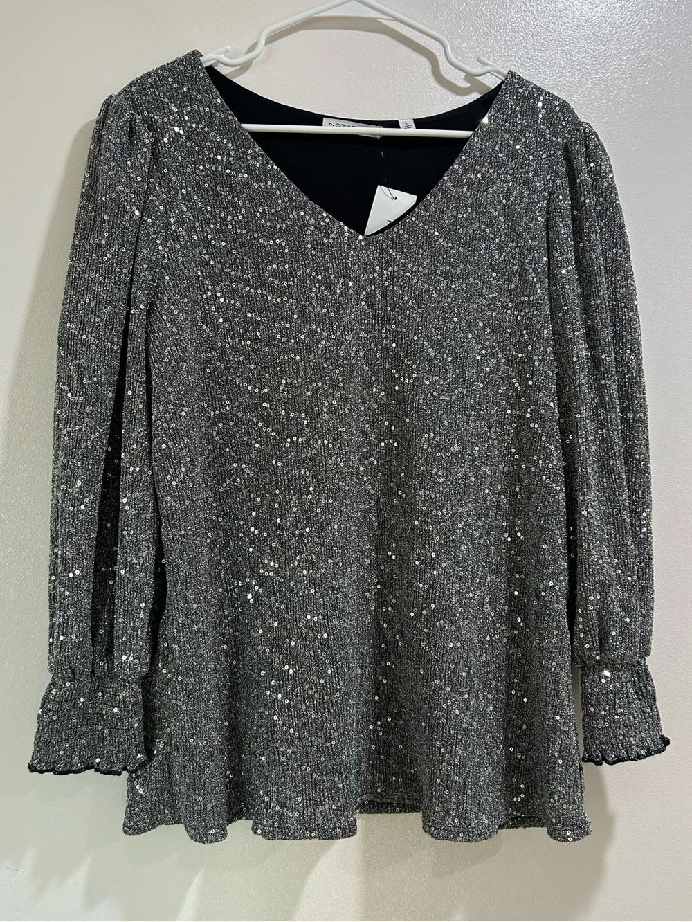 Notations NWT Silver Metallic Sequin V-Neck Blouse Size L - Picture 3 of 10